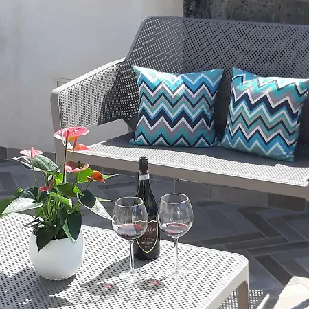 La Lobra Dependance * 马萨鲁布朗斯