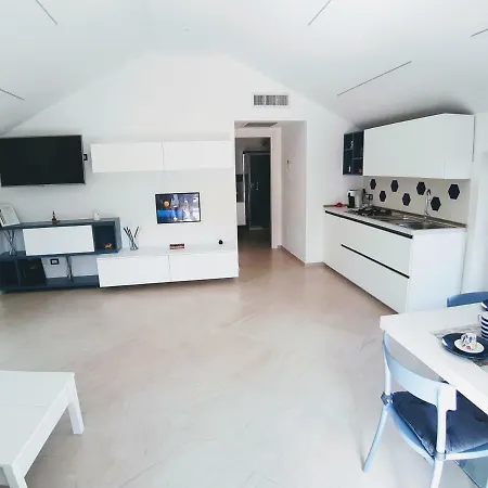 La Lobra Dependance *