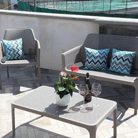 La Lobra Dependance * マッサ・ルブレンセ